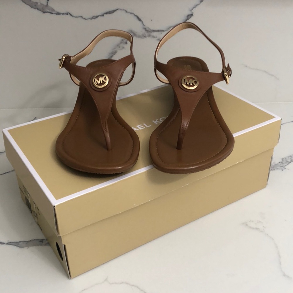 Micheal Kors brown leather sandals!